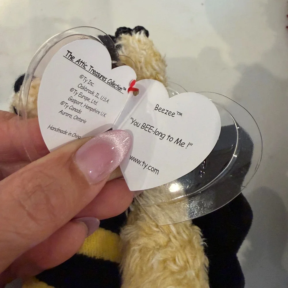 Ty Attic Treasures Beezee Bumblebee and Santabear Christmas Plush Lot of‎ 2 2000